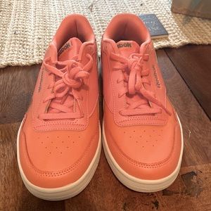 Coral Reebok shoes 8 1/2